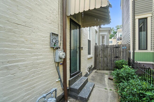Foto del edificio - 843 Overton St