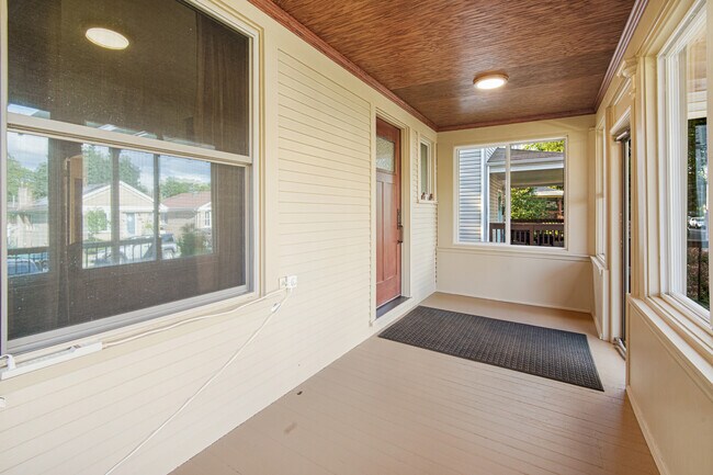 Foto del edificio - 3436 Wesley Ave