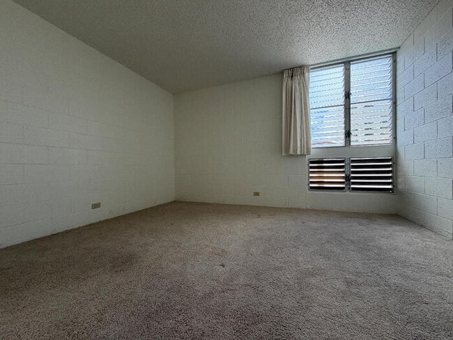Building Photo - To register for the showing time, note the 4 digit code: 4198 and click "APPLY NOW."(mobile:orang...
