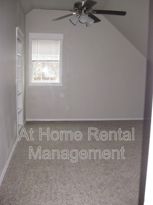 Foto del edificio - 9224 S Hudson Ave