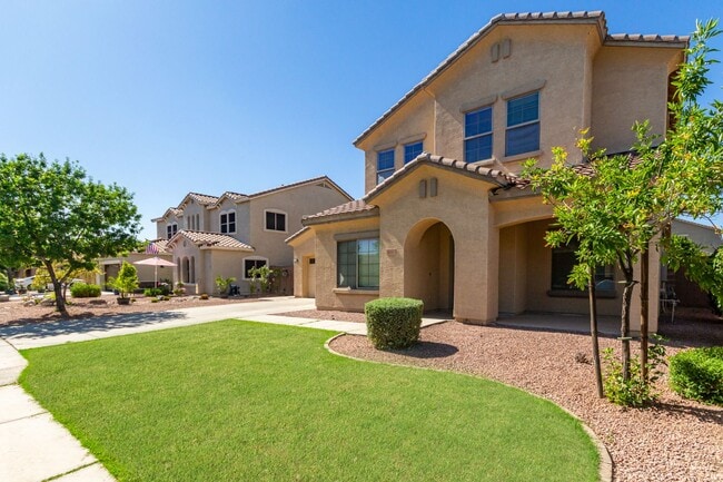 Photo - Chandler 4 Bedroom - 2.5 Bathroom with Pri... House