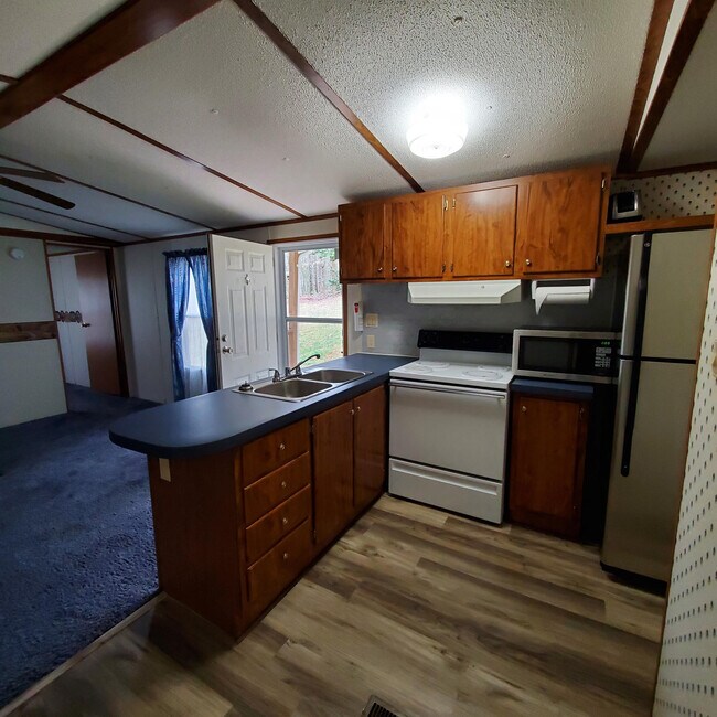 Foto del edificio - 156 Kentwood Ln