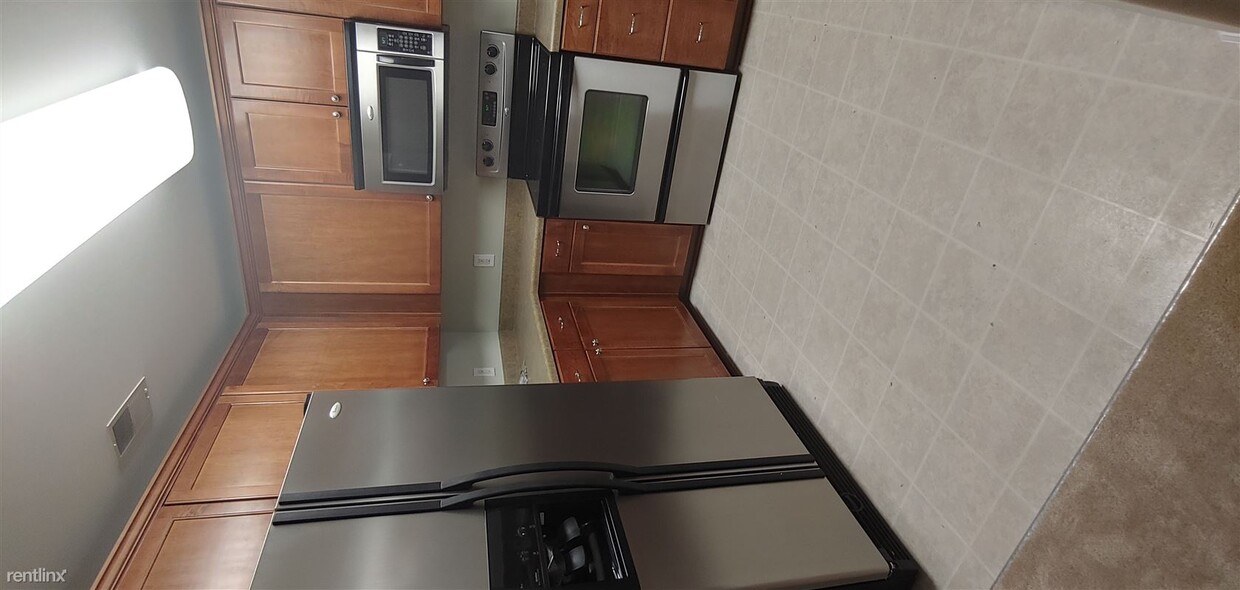 Primary Photo - 2 br, 2.5 bath Townhome - 76 Winter Lake Cir