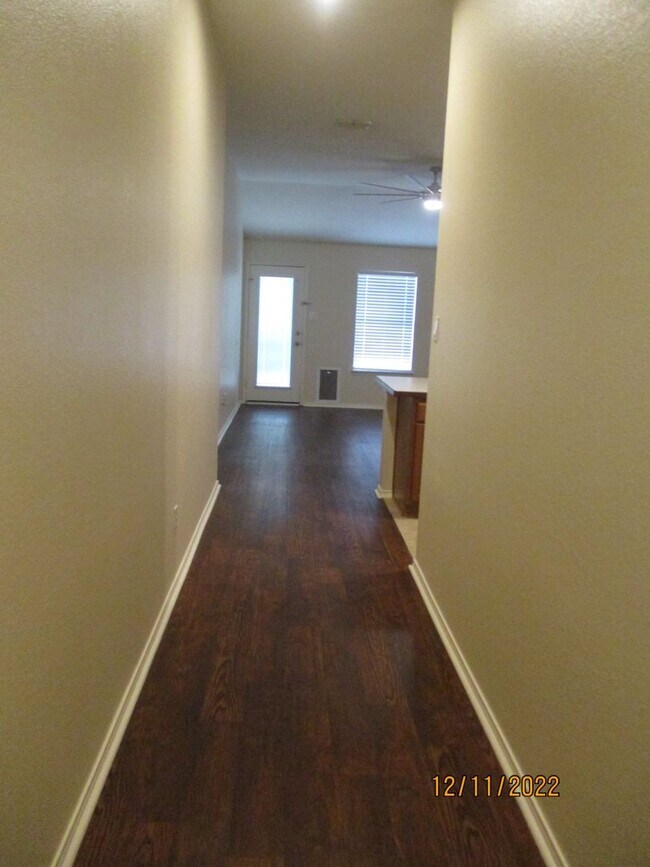 Building Photo - 5144 Waterview Ct