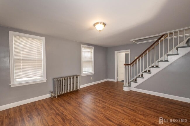 Building Photo - 217 MacArthur Ave