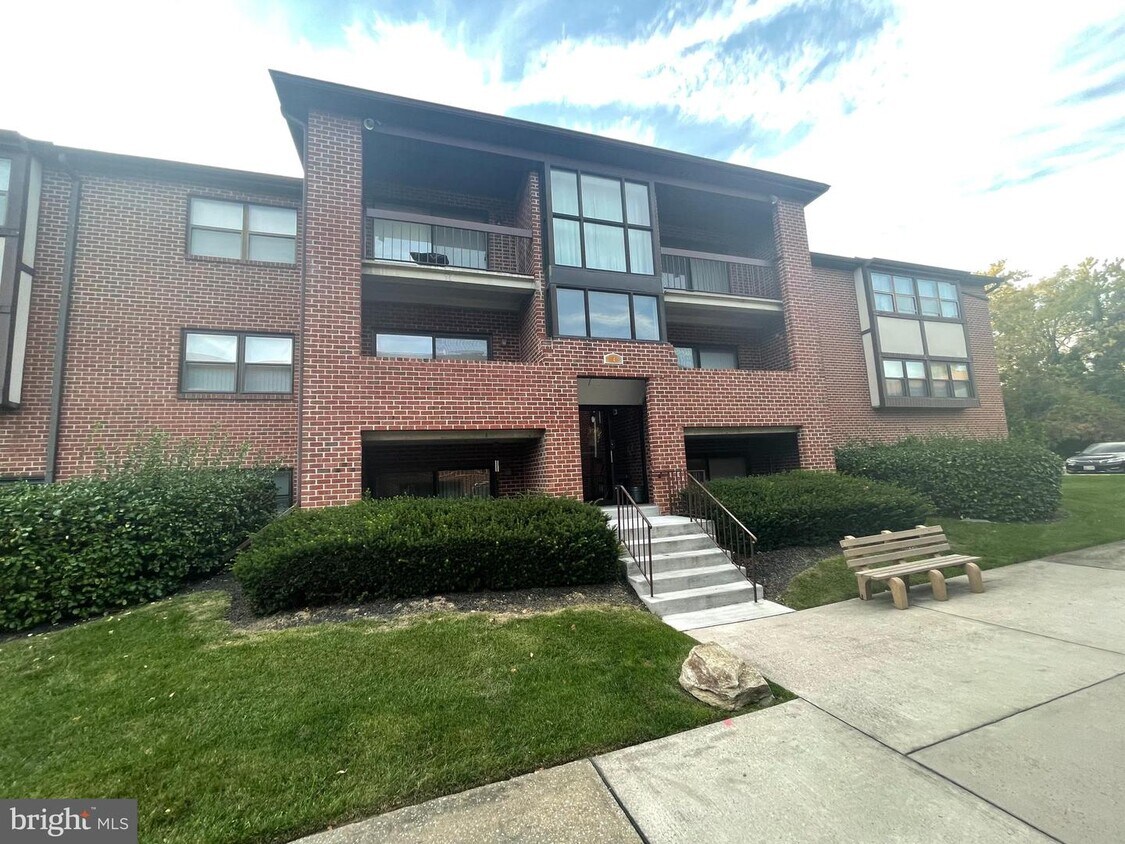 Building Photo - 4 Juliet Ln