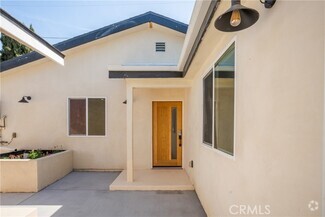 Building Photo - 3872 3rd Ave