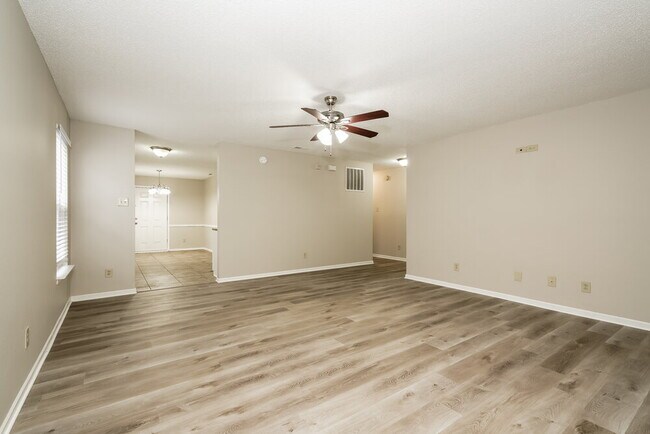 Foto del edificio - 2034 Orchid Bloom Ln