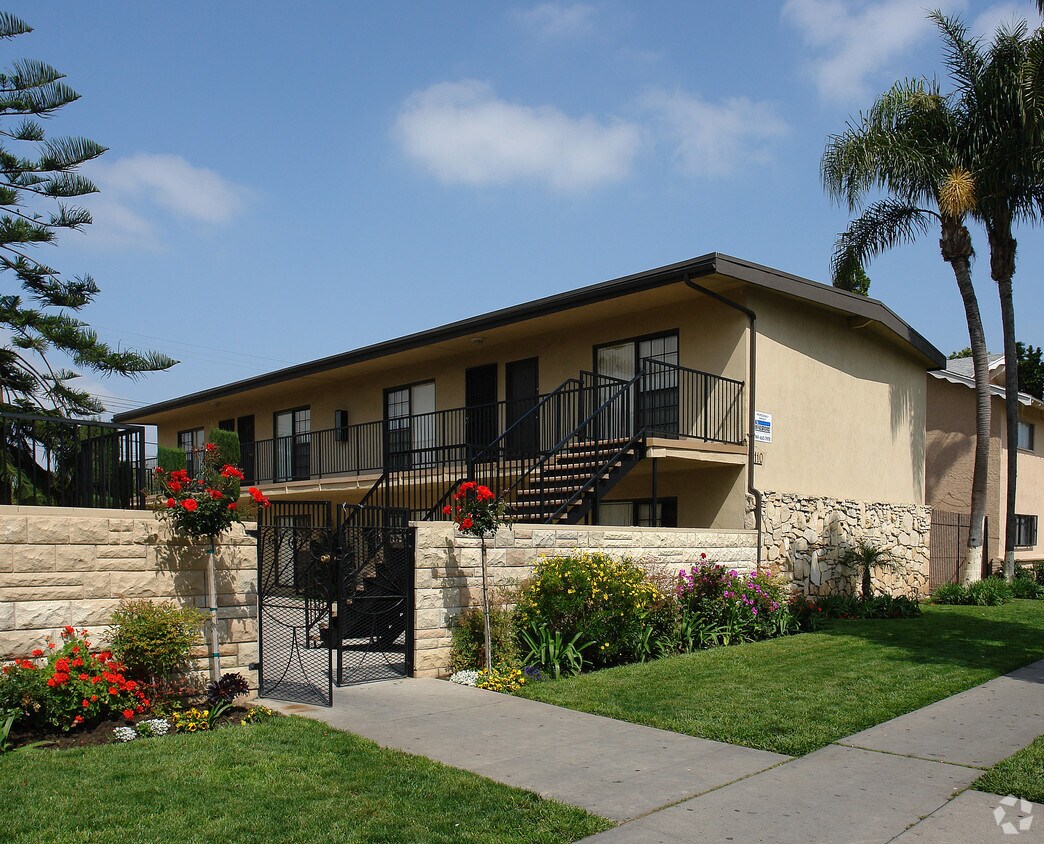 Primary Photo - 1110 S Pacific Ave