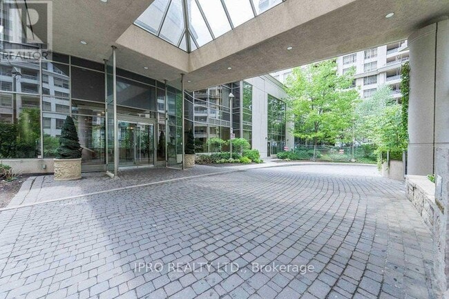 Building Photo - 3888-3888 Duke of York Blvd