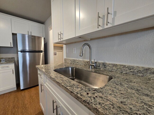 Foto del edificio - 2500 Westcliff Rd