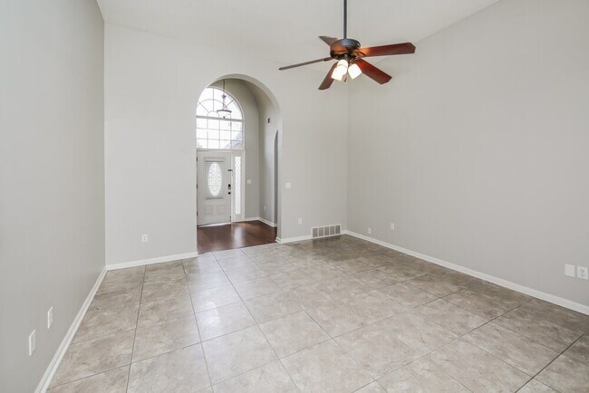 Foto del edificio - 5395 Philgrove Way