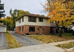 Building Photo - 677 Karmada St