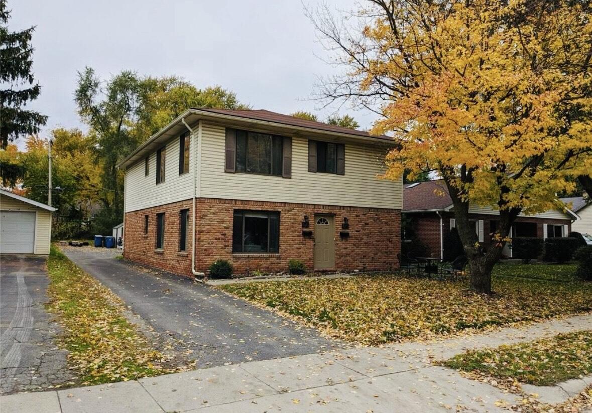 Primary Photo - 677 Karmada St