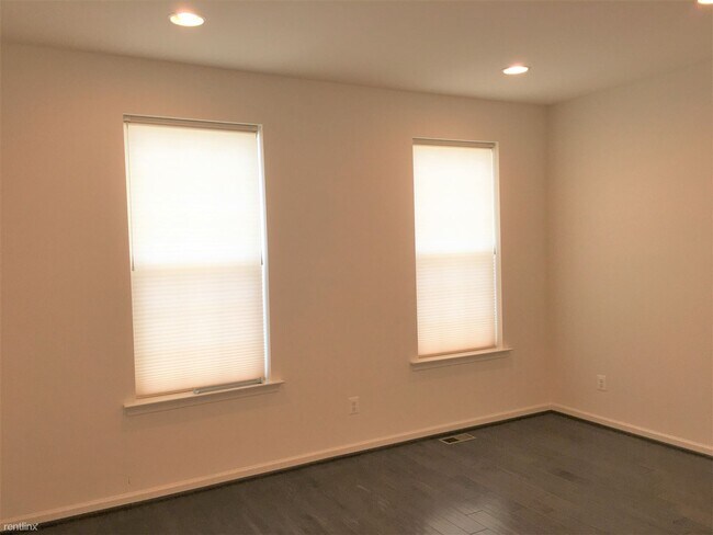 Foto del edificio - 7806 Richard Halley Way