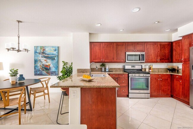Building Photo - Spacious 4BR/4BA Tri-Level Coastal Townhome | 2 Car Garage | Washer & Dryer | Point Loma