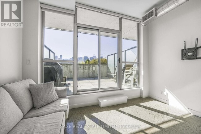 Photo du bâtiment - 510 King St E