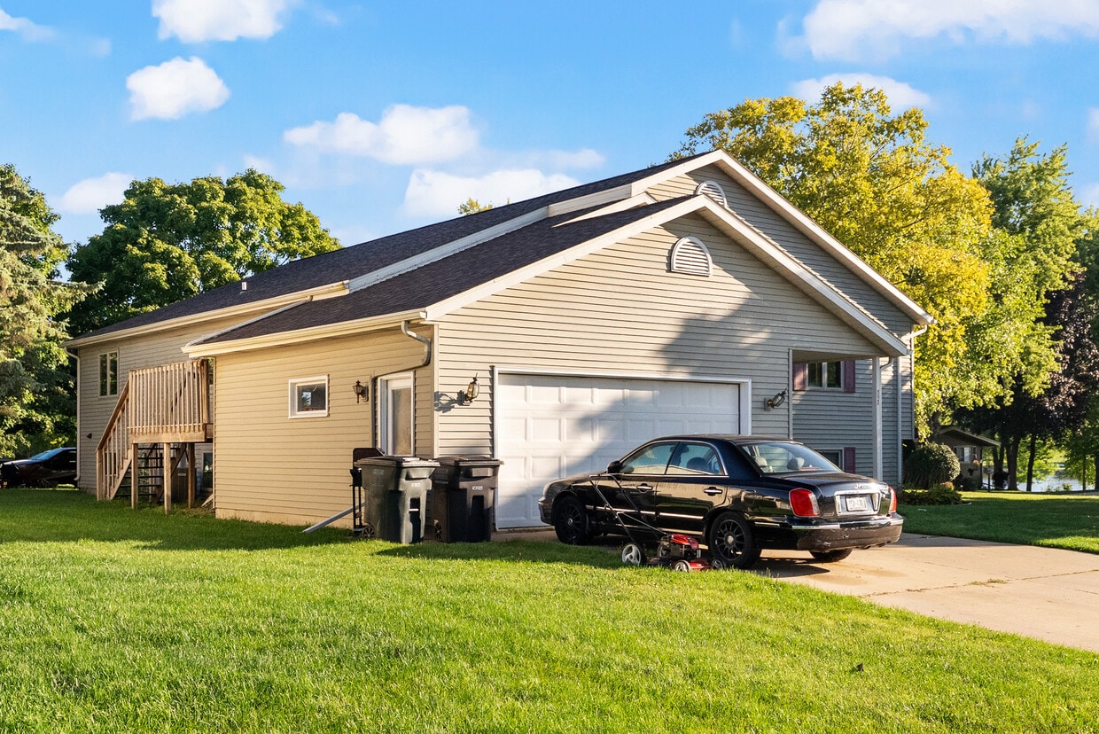 Primary Photo - 507 Bayfield Dr