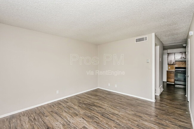 Foto del edificio - 3807 Coates Cir