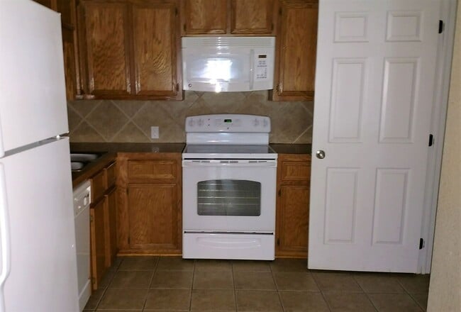 Building Photo - 3003 Baldwin Loop