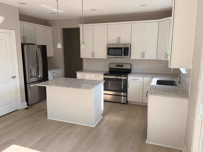 Building Photo - 3378 Ponderosa Trl