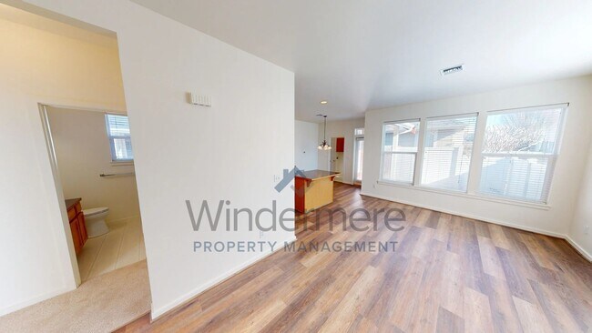 Building Photo - 881 SE Larkspur Place, College Place **New...