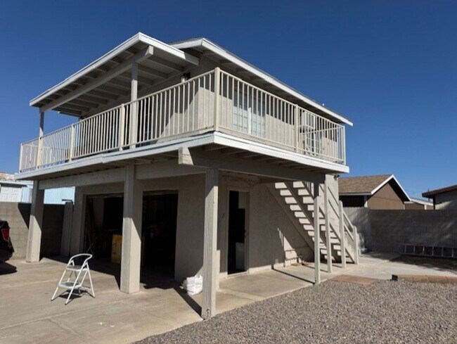 Foto del edificio - 4BR plus Bonus Room, 4 BA incls  Fully Furnished Casita, Garage, Colorado River!!