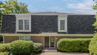 Building Photo - 831 Garfield Ave
