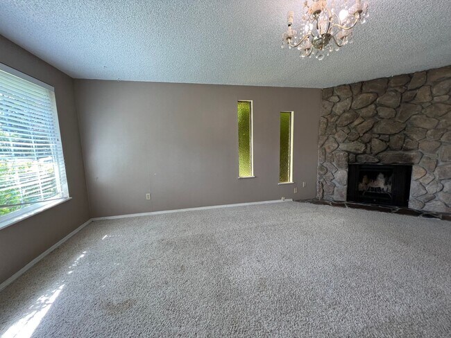 Foto del edificio - 283 NW 182nd Ave