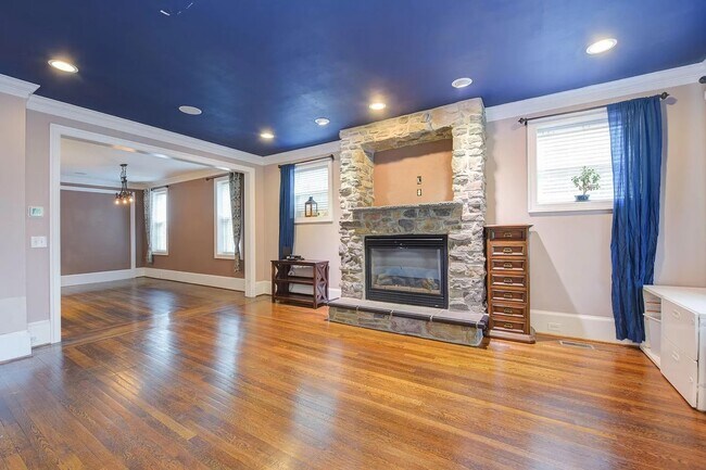 Building Photo - 4217 16th St NW