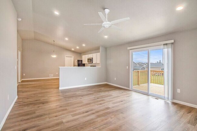 Foto del edificio - 16044 Bedington Dr