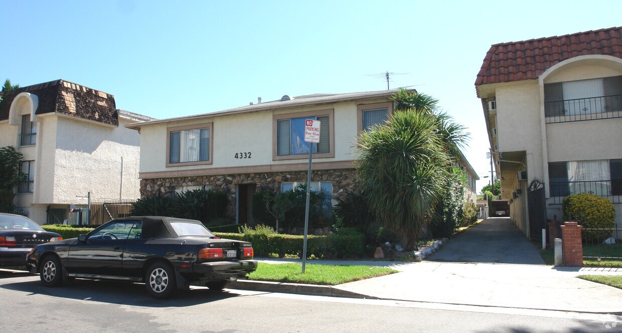 Primary Photo - 4332 Ventura Canyon Ave