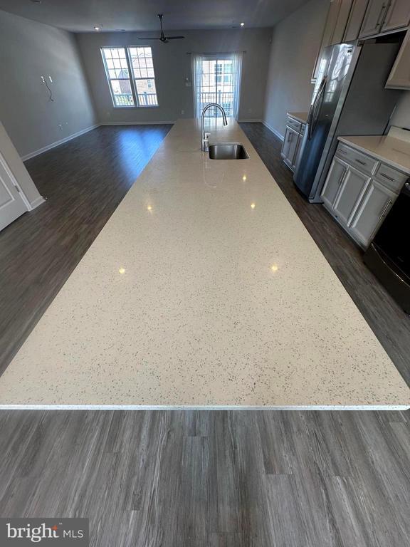 Foto del edificio - 3727 Silver View Ln