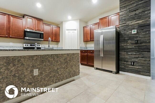 Building Photo - 10121 Crested Fringe Dr