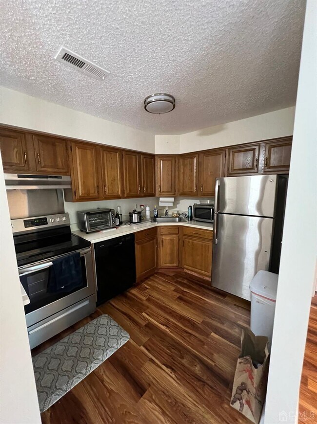 2304 Aspen Dr, Plainsboro Township, NJ 08536 Condo for Rent in