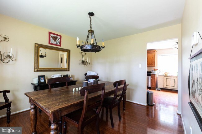 Foto del edificio - 2527 Lindley Terrace