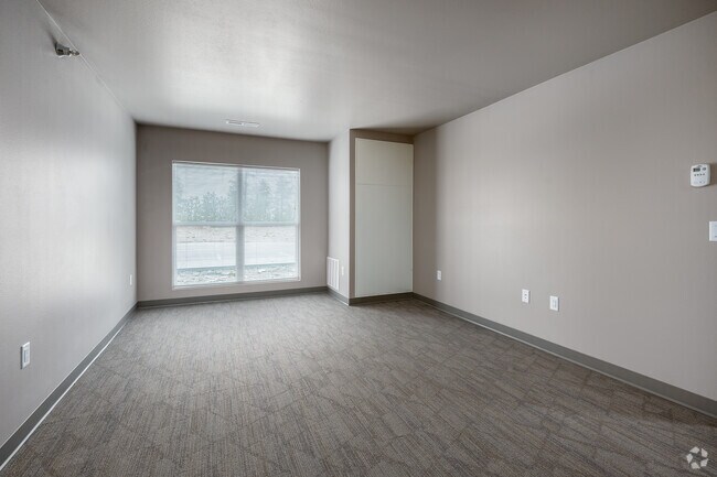 3 habitaciones, 2 baños - 1450 pies cuadrados - Sala de estar - Deadwood Ridge Apartments