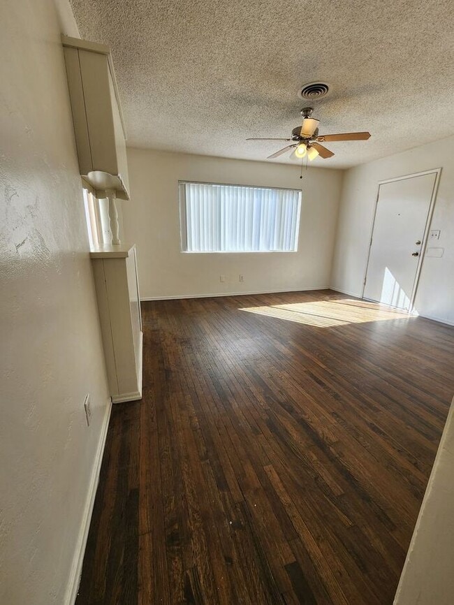 Building Photo - 3704 Jill Ln