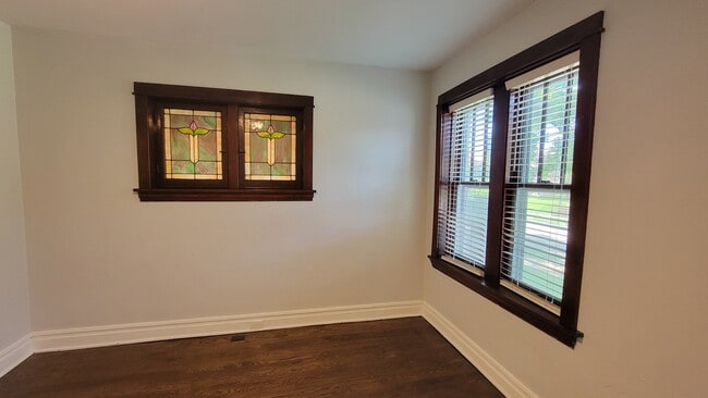 Building Photo - 5537 Holly Hills Ave