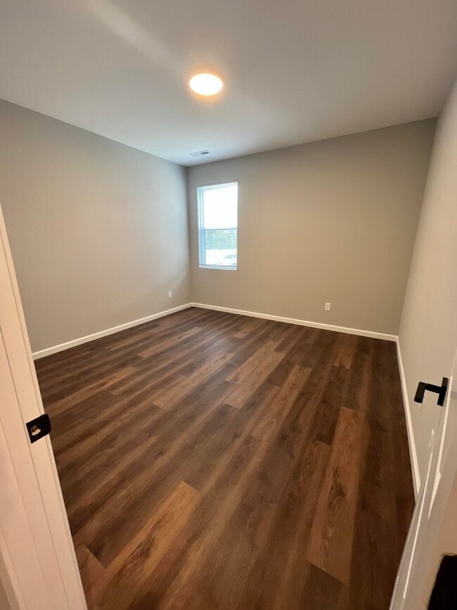 Building Photo - 103 Juniper Path