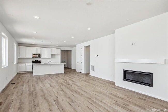 Building Photo - 4192 Satinwood Dr