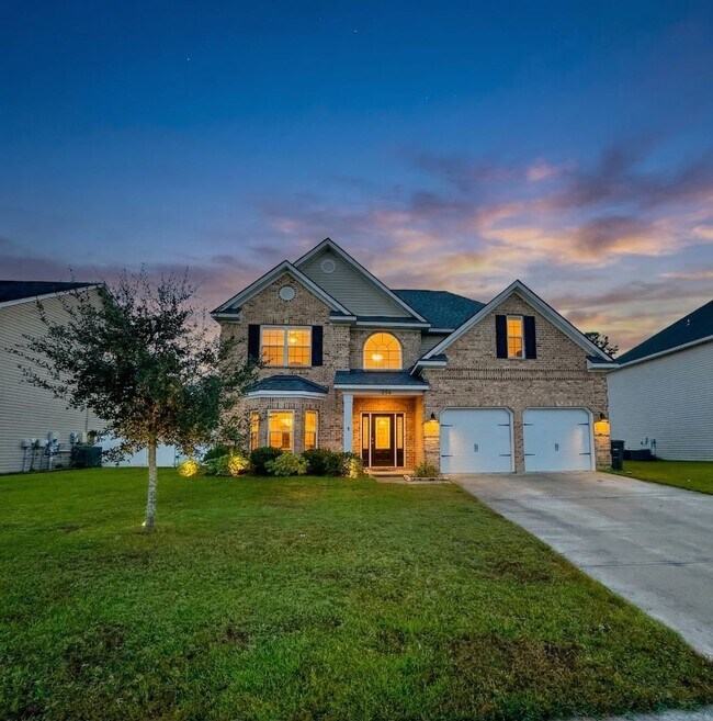 Foto del edificio - SPRING MOVE-IN SPECIAL: 50% OFF 1ST MONTH'S RENT!**