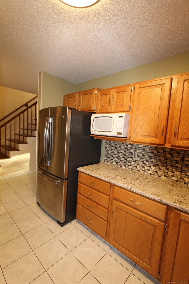 Foto del edificio - 44 Rosemary Ln