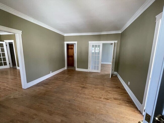 Photo du bâtiment - 450 Douglas Av