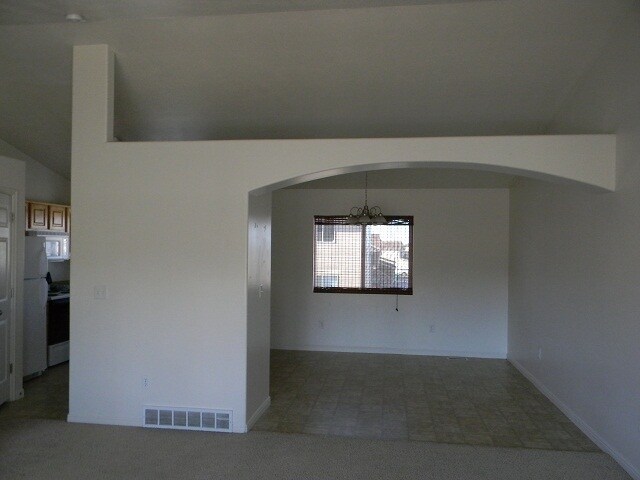 Building Photo - Beautiful Home in West Haven for Rent