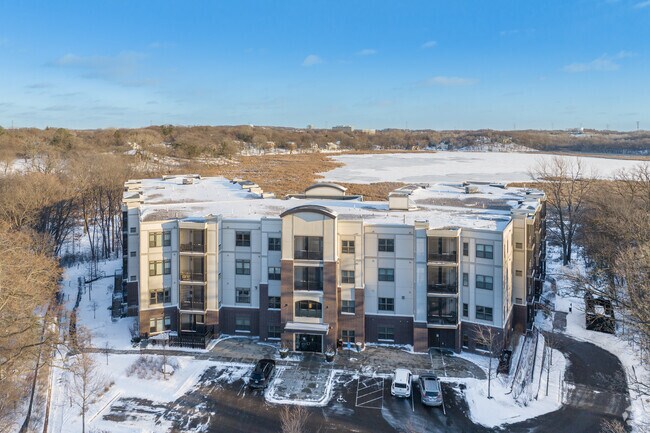 Foto del edificio - Zvago Glen Lake