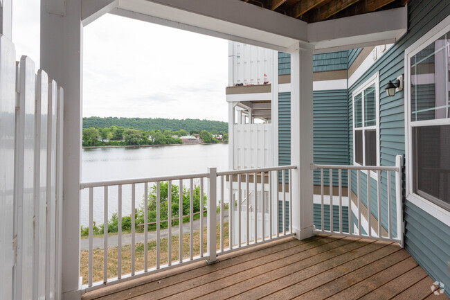 2BR, 2BA_1325SF - Captains Lookout