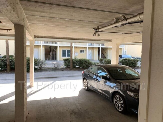 Foto del edificio - 121 13th Ave S
