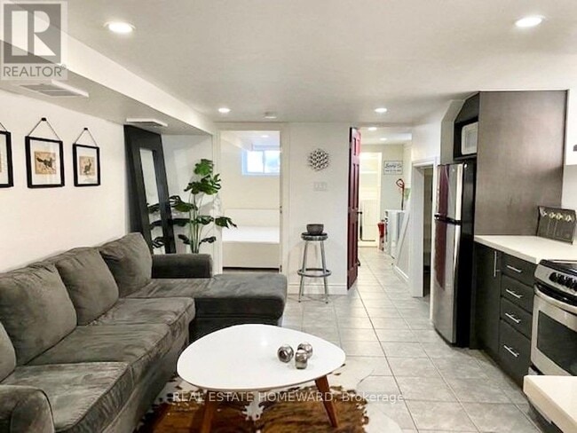 Photo du bâtiment - 457 Mortimer Ave