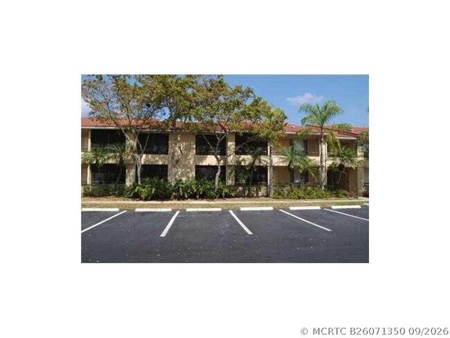 Foto del edificio - 931 Lyons Rd